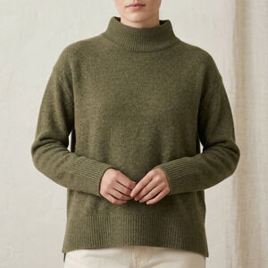 Uniqlo Women's Mock Neck Souffle Yarn Sweater Olive Green Cozy Luxury M